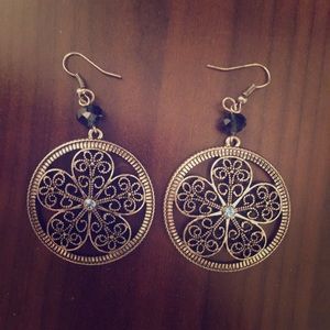 Super cute silver earings